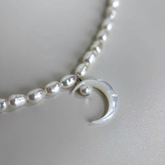 Moon & Mother-of-Pearl Necklace with Freshwater Pearl in S925 Silver