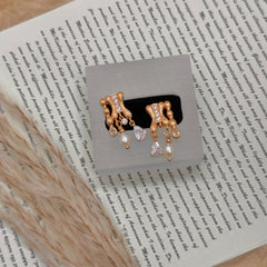 S925 Brushed Silver Pearl & Zircon Vintage Earrings