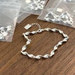 S925 Twisted Elegance Silver Bracelet