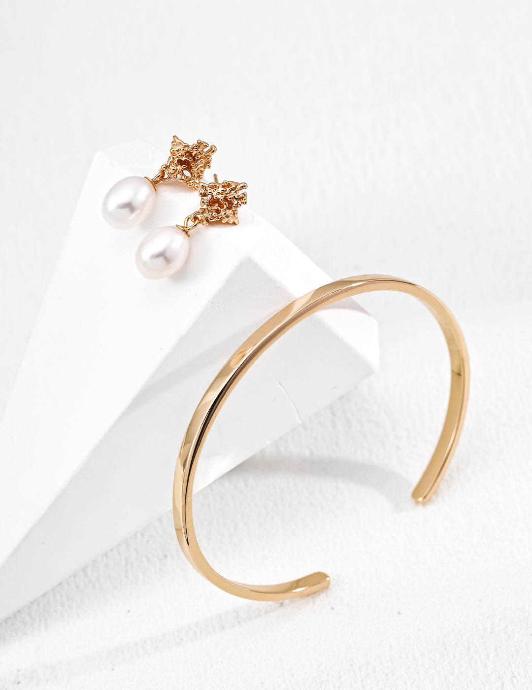 S925 Silver Vintage Pearl Earrings