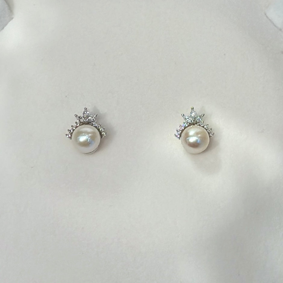Crown of Stars · Zircon & Pearl Silver Studs