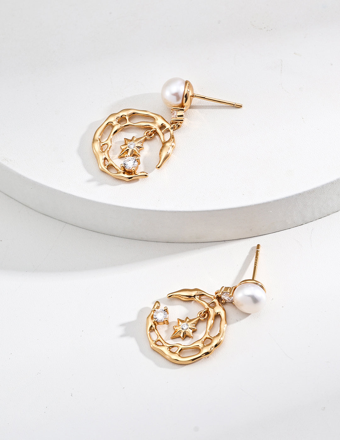 S925 Silver Artistic Natural Pearl & Zircon Earrings