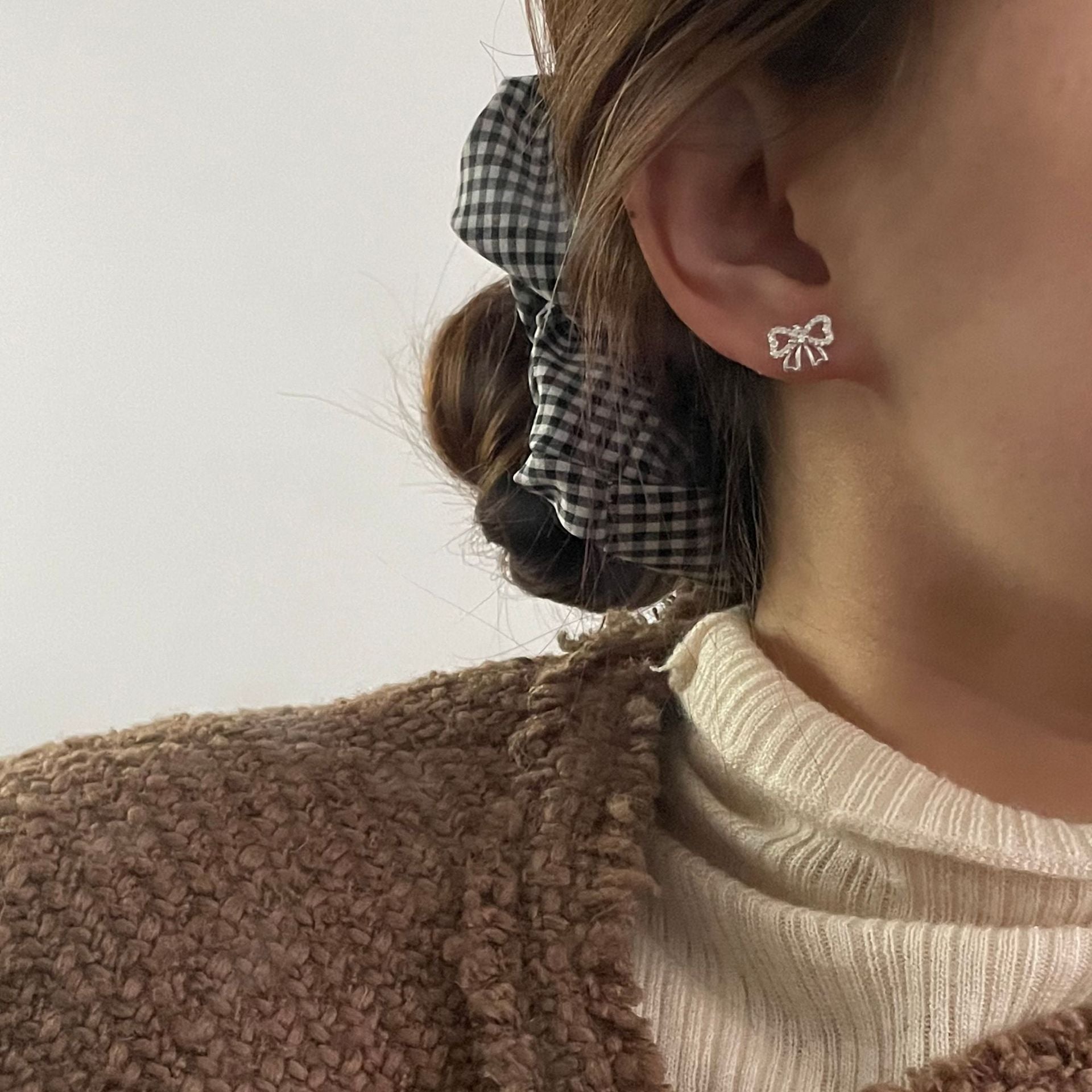 S925 Silver Minimalist Bow Stud Earrings with Sparkling Zircon