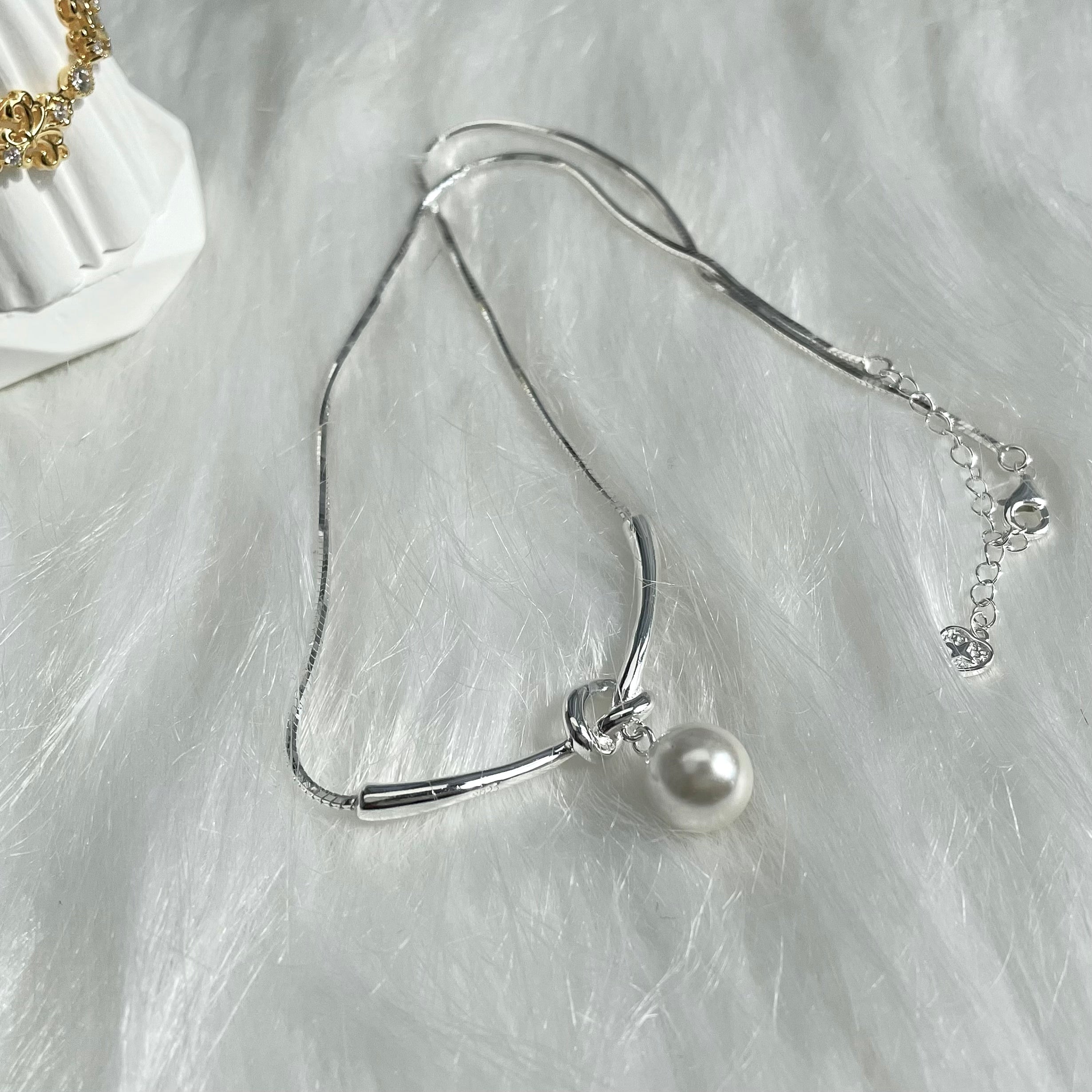 S925 Silver Knotted Snake Chain Necklace with Austrian Pearl