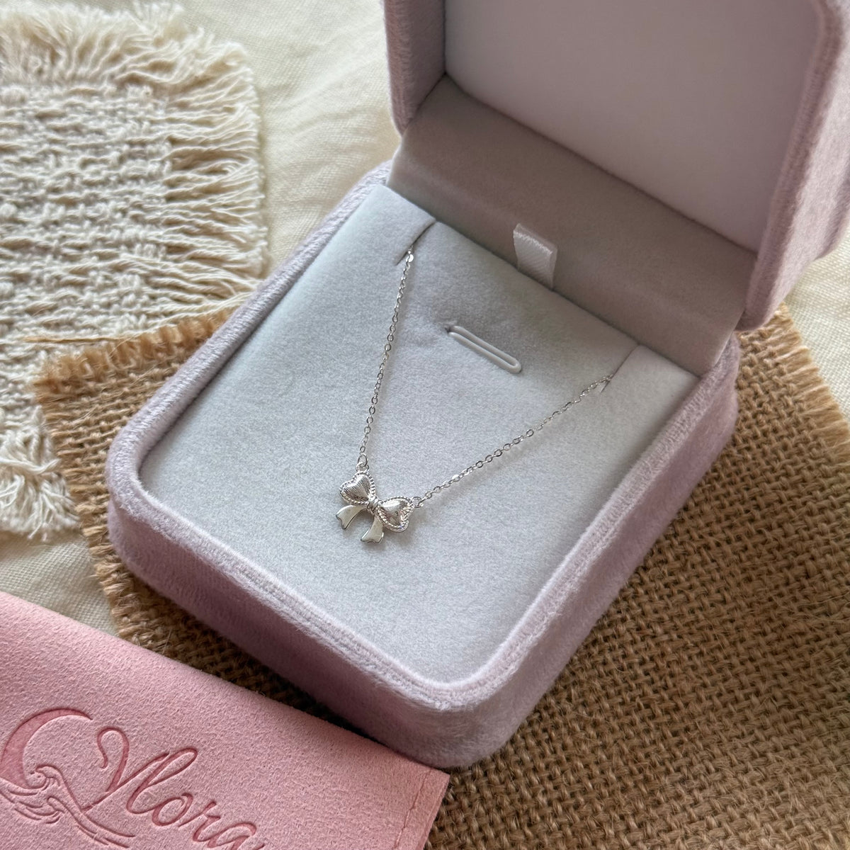 S925 Sterling Silver Vintage Bow Necklace