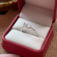 Mother-of-Pearl Bow Ring