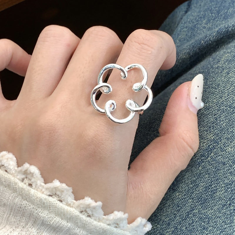 Hollow Plum Blossom Ring